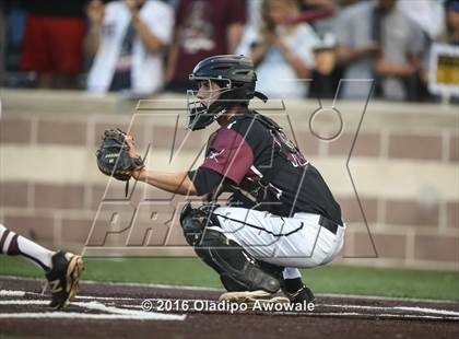 Thumbnail 3 in Wylie vs. Whitehouse (UIL Class 5A Region II Semifinal) photogallery.