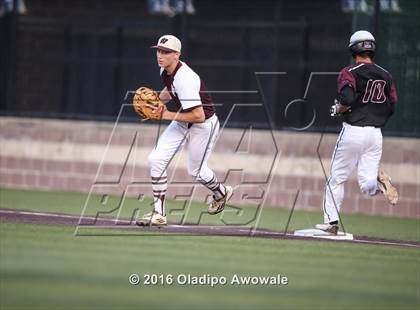 Thumbnail 3 in Wylie vs. Whitehouse (UIL Class 5A Region II Semifinal) photogallery.