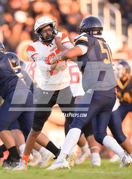 Thumbnail 3 in JV: Wasco @ Shafter photogallery.