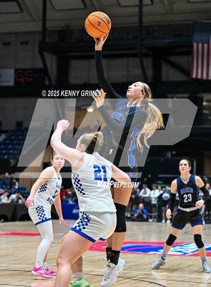 Thumbnail 2 in Fannin County vs. Banks County (GHSA A Division I Championship) photogallery.