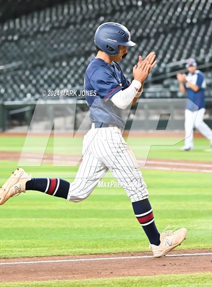 Thumbnail 3 in Basha vs. Perry (Chase Field) photogallery.