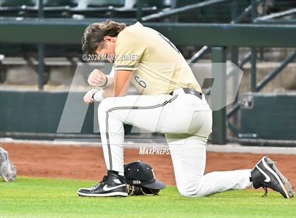 Thumbnail 2 in Basha vs. Perry (Chase Field) photogallery.