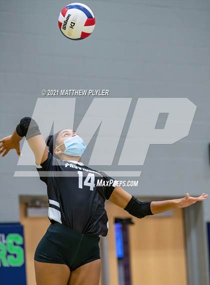 Thumbnail 2 in Cardinal Gibbons vs. Providence (NCHSAA 4A Finals) (1 of 2 - the game) photogallery.