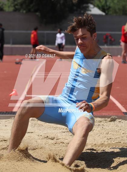 Thumbnail 2 in Pittsburg Relays (Long Jump) photogallery.