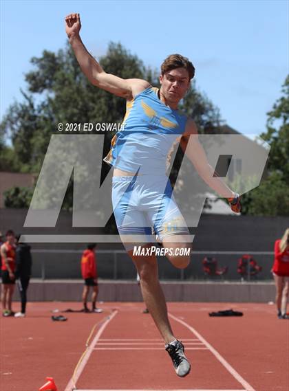 Thumbnail 3 in Pittsburg Relays (Long Jump) photogallery.
