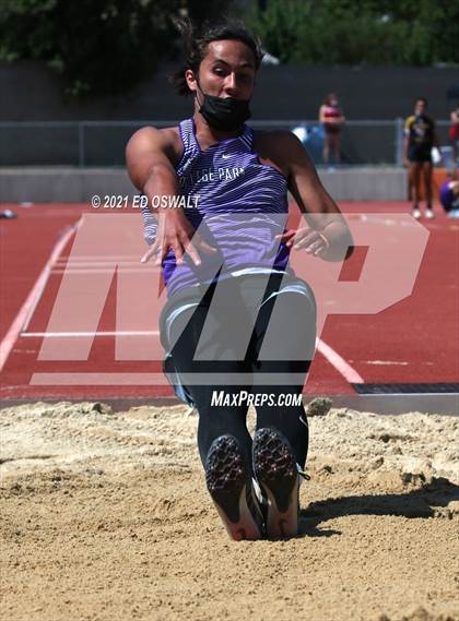 Thumbnail 1 in Pittsburg Relays (Long Jump) photogallery.