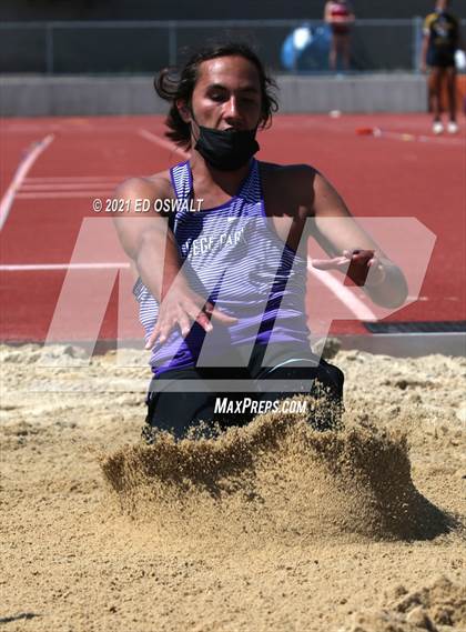 Thumbnail 2 in Pittsburg Relays (Long Jump) photogallery.
