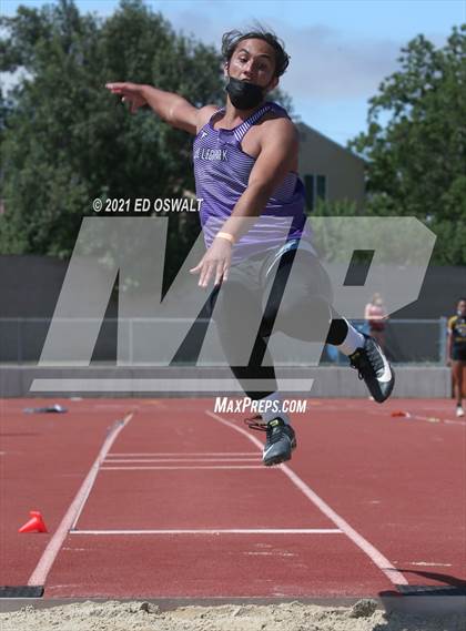 Thumbnail 3 in Pittsburg Relays (Long Jump) photogallery.
