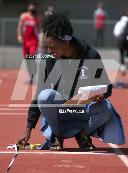 Thumbnail 3 in Pittsburg Relays (Long Jump) photogallery.