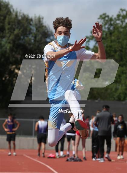 Thumbnail 3 in Pittsburg Relays (Long Jump) photogallery.