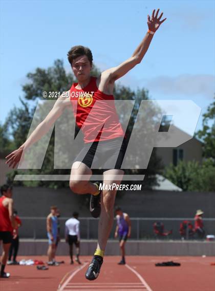 Thumbnail 3 in Pittsburg Relays (Long Jump) photogallery.