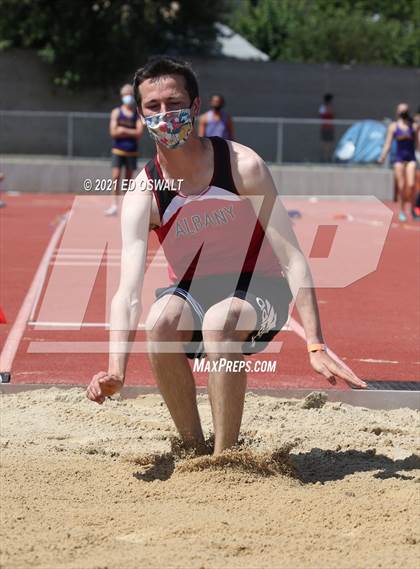 Thumbnail 2 in Pittsburg Relays (Long Jump) photogallery.