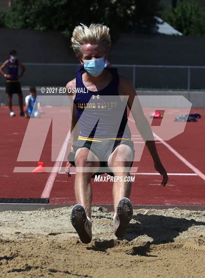 Thumbnail 3 in Pittsburg Relays (Long Jump) photogallery.
