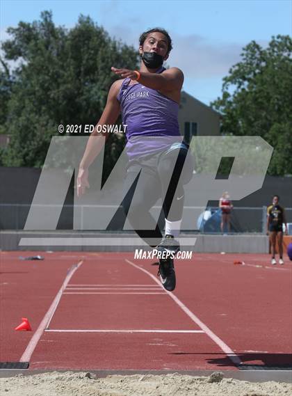 Thumbnail 2 in Pittsburg Relays (Long Jump) photogallery.