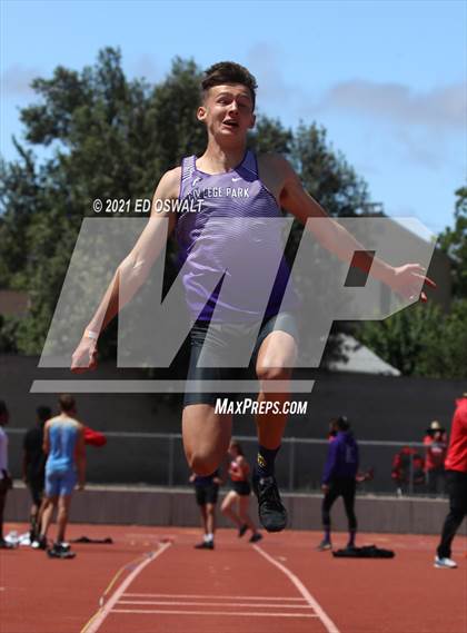 Thumbnail 1 in Pittsburg Relays (Long Jump) photogallery.