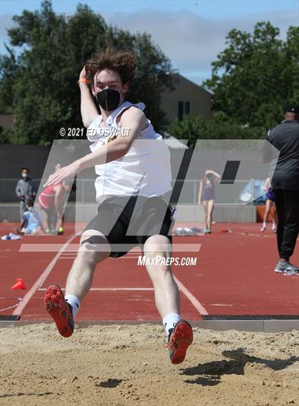 Thumbnail 1 in Pittsburg Relays (Long Jump) photogallery.