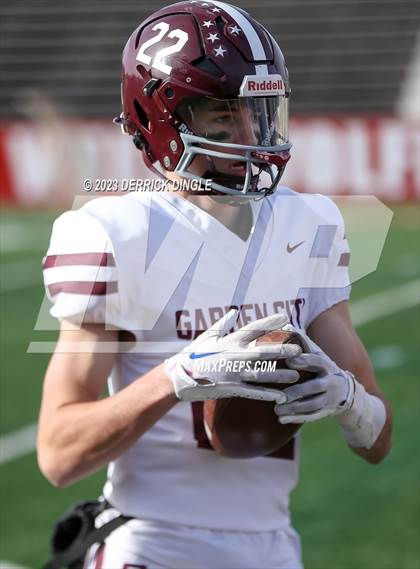 Thumbnail 1 in Garden City vs West Babylon (NYSPHSAA Division II Final) photogallery.