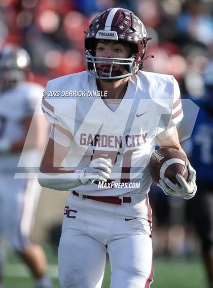 Thumbnail 3 in Garden City vs West Babylon (NYSPHSAA Division II Final) photogallery.