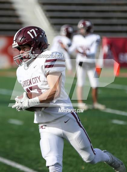 Thumbnail 3 in Garden City vs West Babylon (NYSPHSAA Division II Final) photogallery.