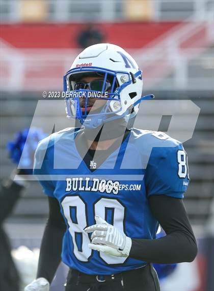 Thumbnail 3 in Garden City vs West Babylon (NYSPHSAA Division II Final) photogallery.