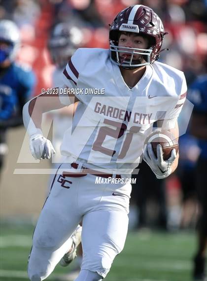 Thumbnail 2 in Garden City vs West Babylon (NYSPHSAA Division II Final) photogallery.