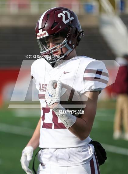 Thumbnail 3 in Garden City vs West Babylon (NYSPHSAA Division II Final) photogallery.