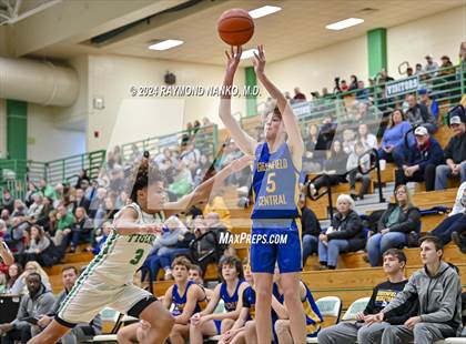 Thumbnail 3 in Greenfield-Central @ Yorktown  photogallery.