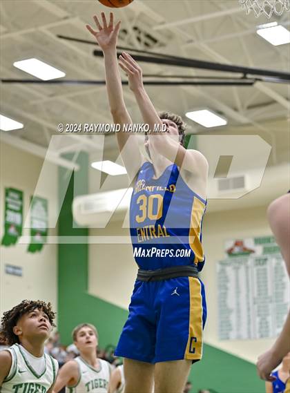 Thumbnail 1 in Greenfield-Central @ Yorktown  photogallery.
