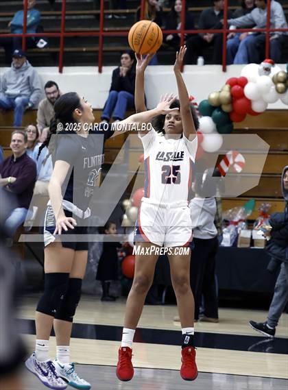 Thumbnail 3 in Flintridge Prep vs. La Salle photogallery.