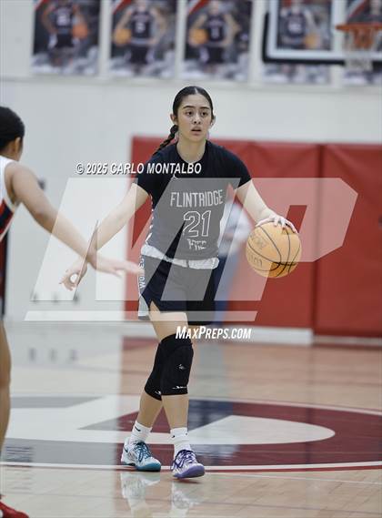 Thumbnail 2 in Flintridge Prep vs. La Salle photogallery.