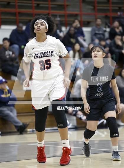 Thumbnail 1 in Flintridge Prep vs. La Salle photogallery.