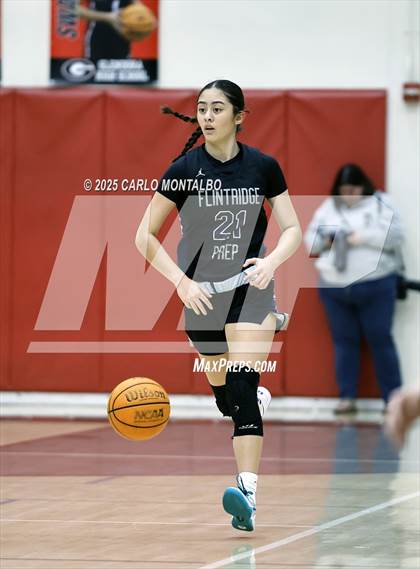 Thumbnail 1 in Flintridge Prep vs. La Salle photogallery.