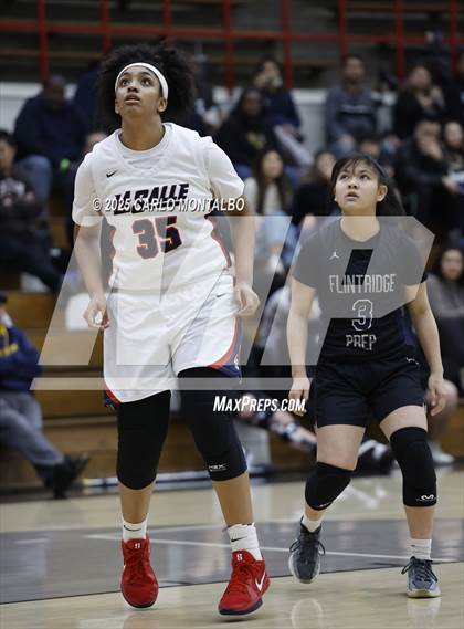 Thumbnail 2 in Flintridge Prep vs. La Salle photogallery.