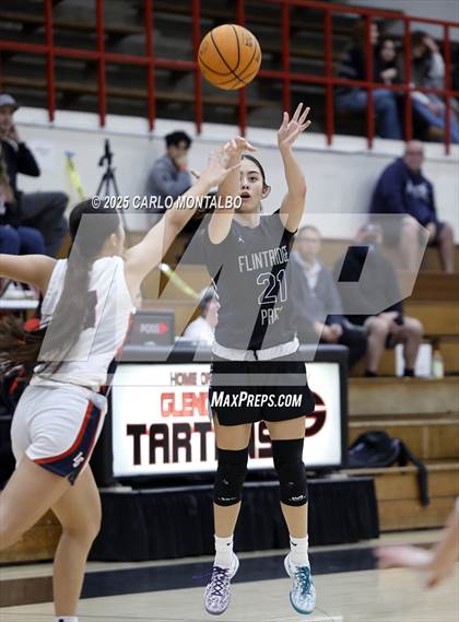 Thumbnail 2 in Flintridge Prep vs. La Salle photogallery.