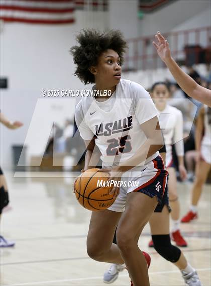 Thumbnail 3 in Flintridge Prep vs. La Salle photogallery.