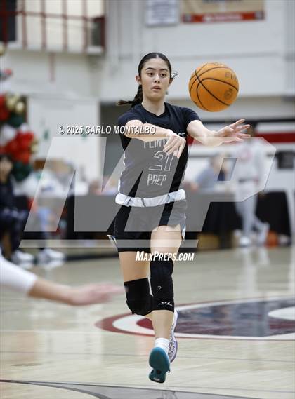 Thumbnail 1 in Flintridge Prep vs. La Salle photogallery.