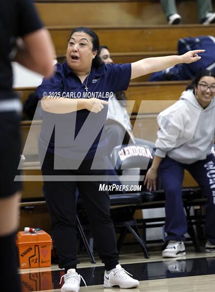 Thumbnail 3 in Flintridge Prep vs. La Salle photogallery.