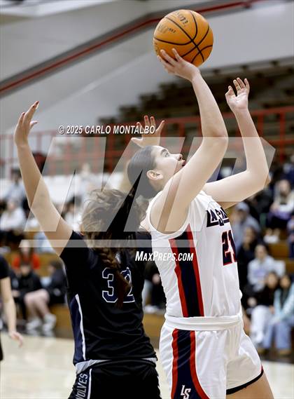 Thumbnail 1 in Flintridge Prep vs. La Salle photogallery.