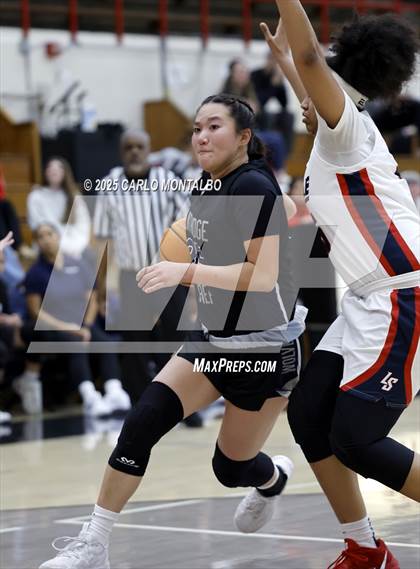 Thumbnail 3 in Flintridge Prep vs. La Salle photogallery.