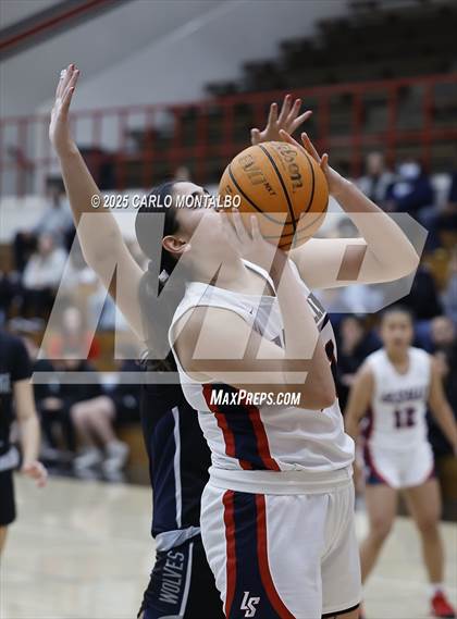 Thumbnail 2 in Flintridge Prep vs. La Salle photogallery.