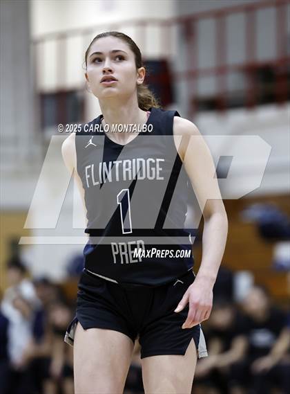 Thumbnail 3 in Flintridge Prep vs. La Salle photogallery.