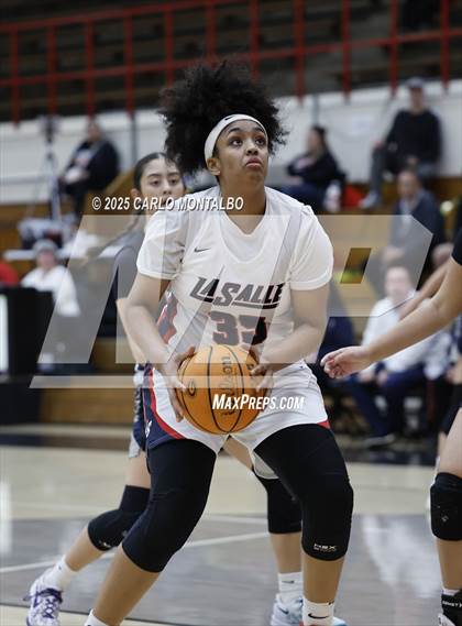 Thumbnail 3 in Flintridge Prep vs. La Salle photogallery.