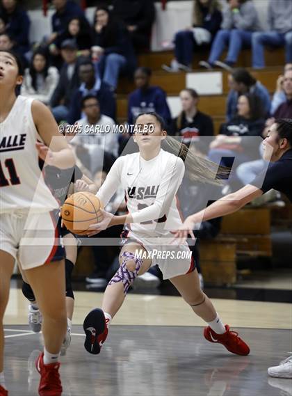 Thumbnail 3 in Flintridge Prep vs. La Salle photogallery.