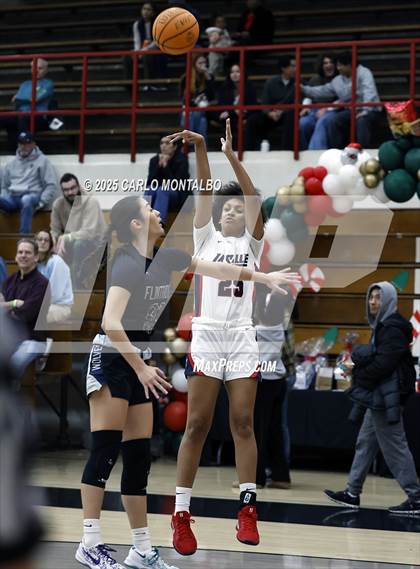 Thumbnail 1 in Flintridge Prep vs. La Salle photogallery.