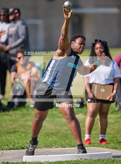 Thumbnail 3 in Panther Relays (Shot Put) photogallery.