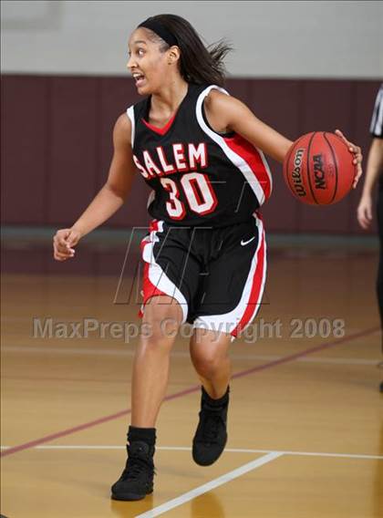 Thumbnail 2 in Salem vs Norcom (Lady Greyhound Classic) photogallery.