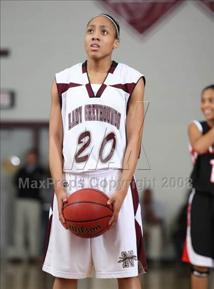 Thumbnail 2 in Salem vs Norcom (Lady Greyhound Classic) photogallery.