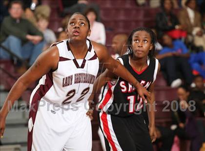 Thumbnail 1 in Salem vs Norcom (Lady Greyhound Classic) photogallery.