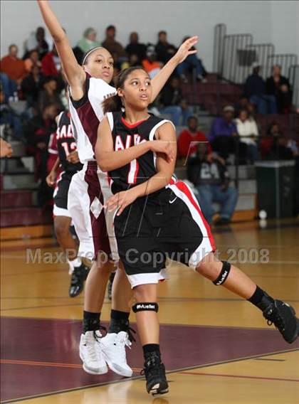 Thumbnail 2 in Salem vs Norcom (Lady Greyhound Classic) photogallery.