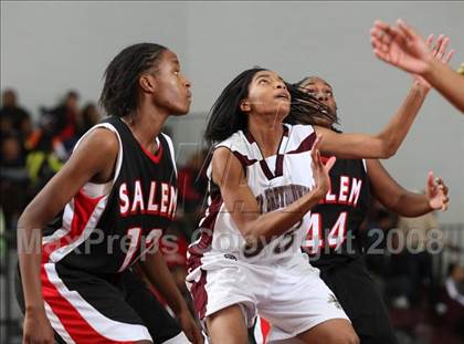 Thumbnail 3 in Salem vs Norcom (Lady Greyhound Classic) photogallery.